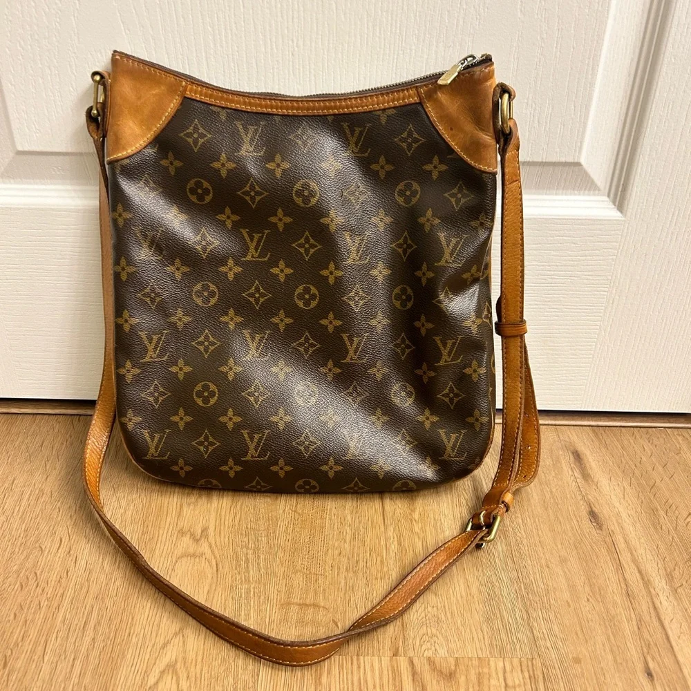 Authentic Louis Vuitton Odeon MM - discontinued style! - Picture 2 of 8